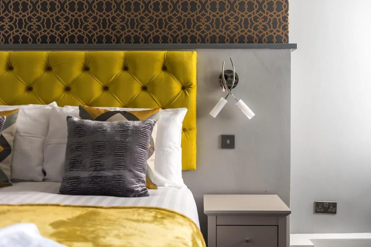 Spacious newly refurbished central apt Edimburgo Apartamento