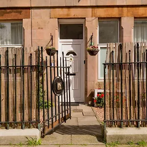  Apartment Stylish Flat In With Private Garden